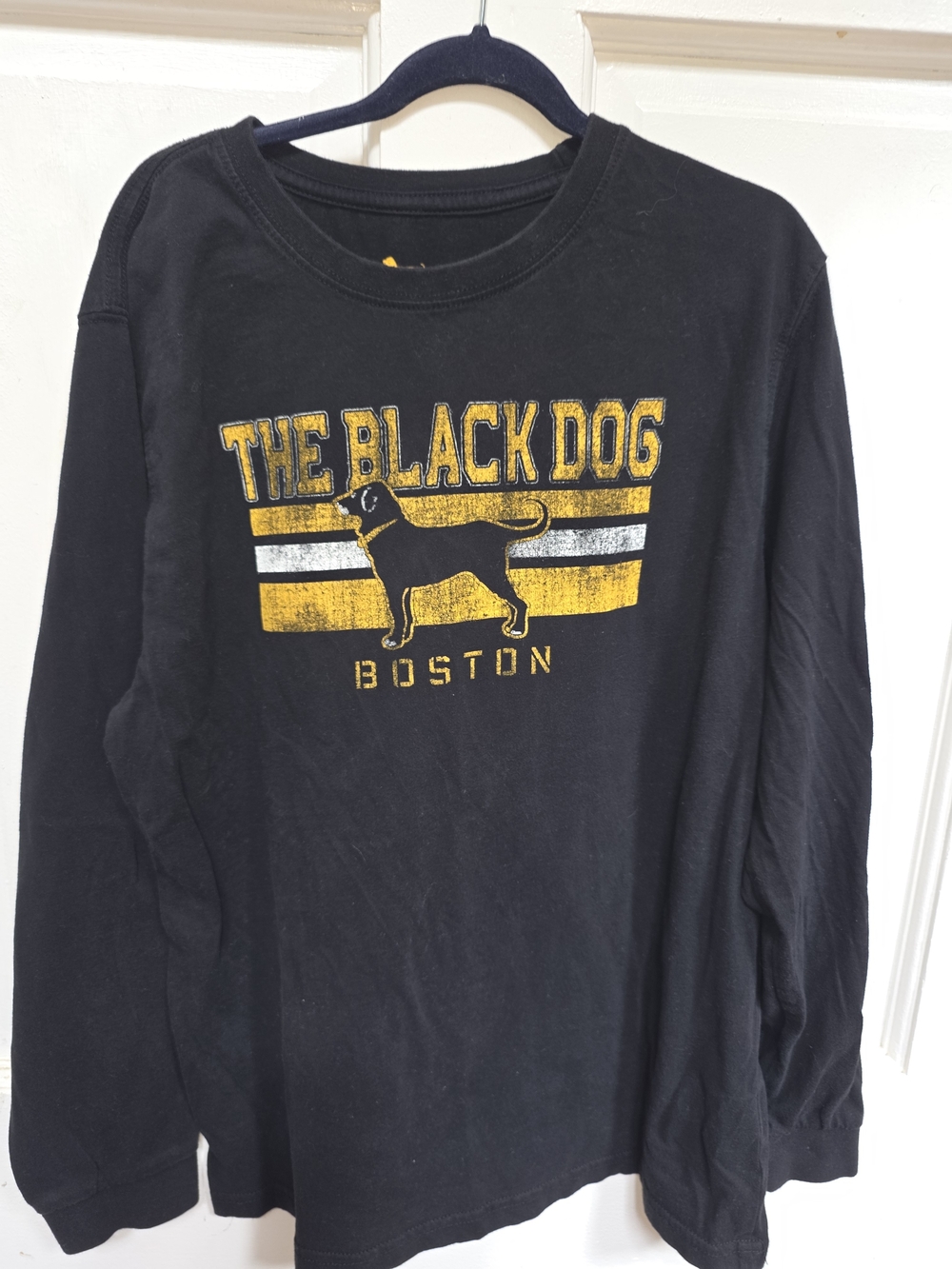 The Black Dog Boys Large (10) Long-Sleeve Tee with Boston BRUINS Theme